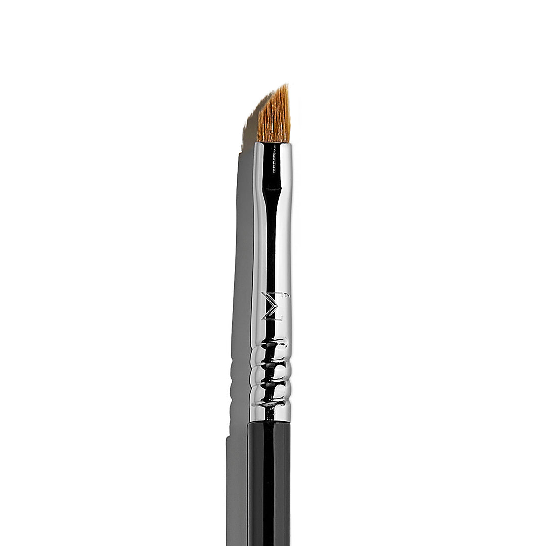 Sigma E06 Winged Liner™ Brush