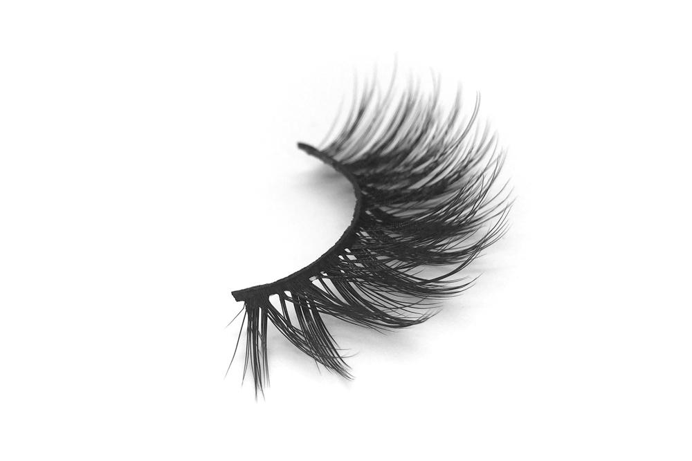 Flutter Lashes Double Lift Royalty Lashes