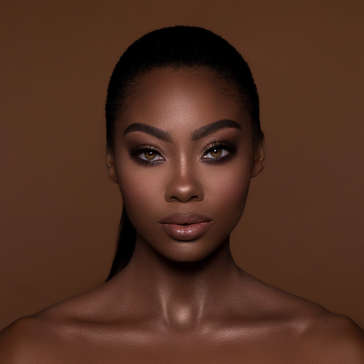Vanity Makeup Sculpt & Glow Palette Dark