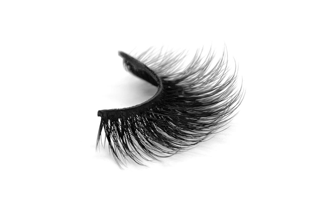 Flutter Lashes Intoxicating - Wing Lash
