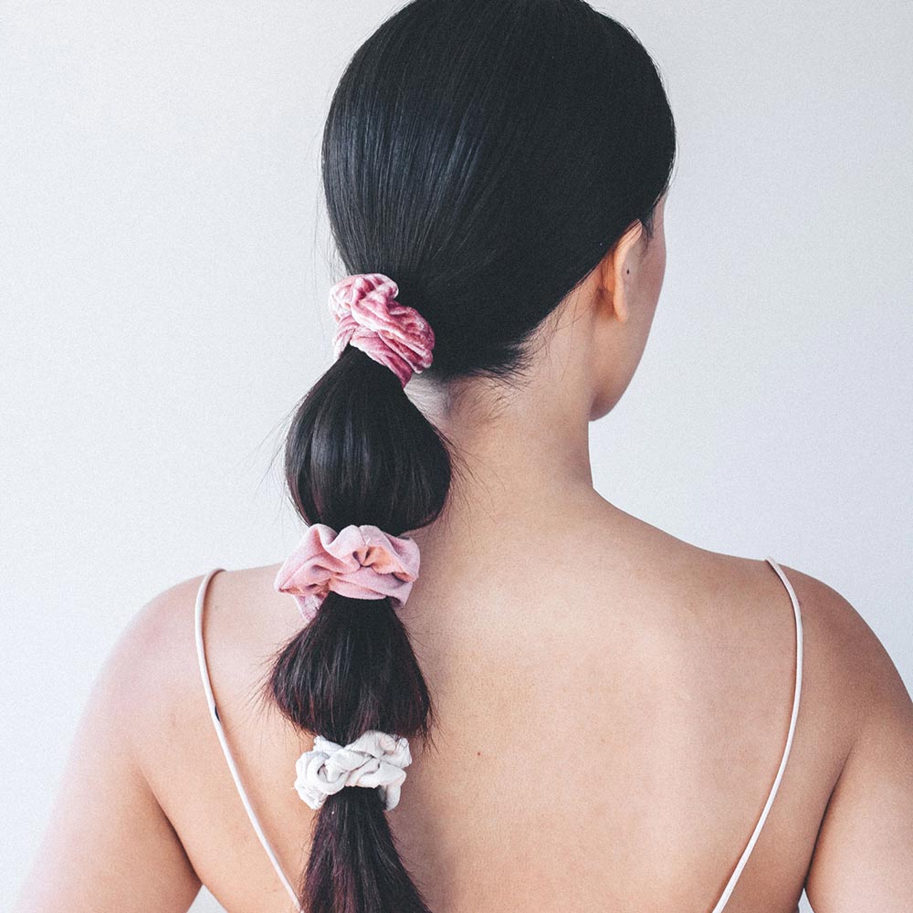 Kitsch Velvet Scrunchies - Blush/Mauve