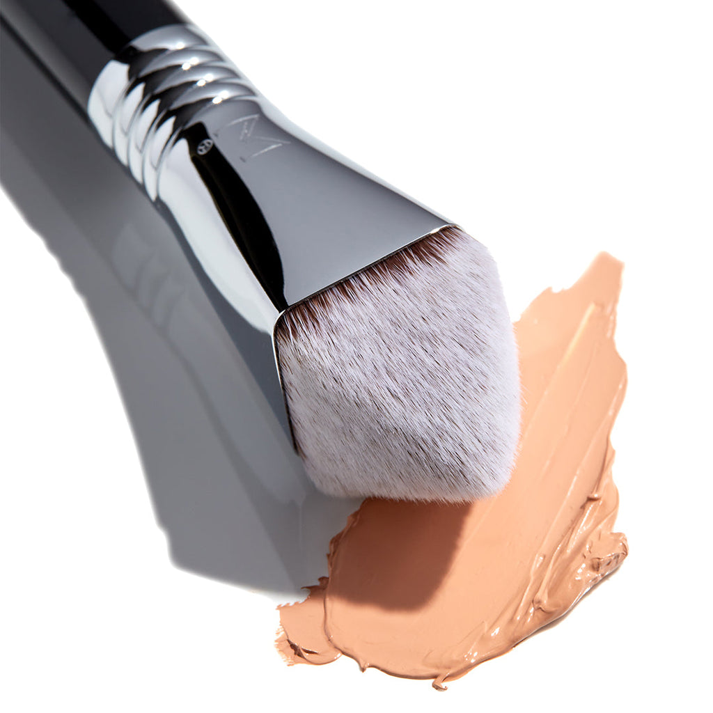 Sigma 4DHD™ Kabuki Brush