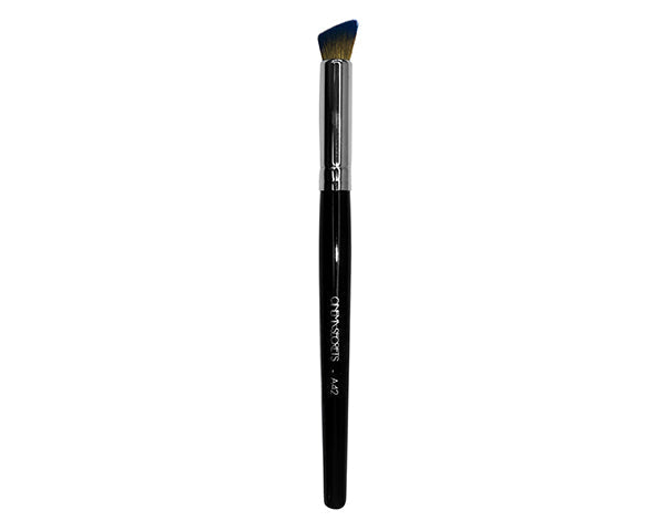 Cinema Secrets A42- Angled Concealer Brush