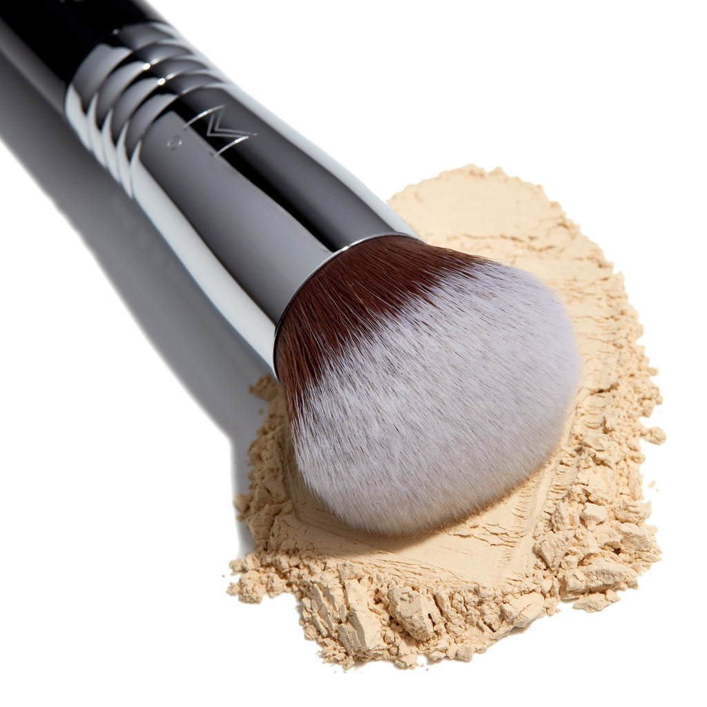 Sigma F82 Round Kabuki™ Brush