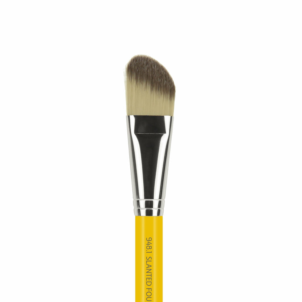 Bdellium Yellow 948.1 Studio Slanted Foundation Brush