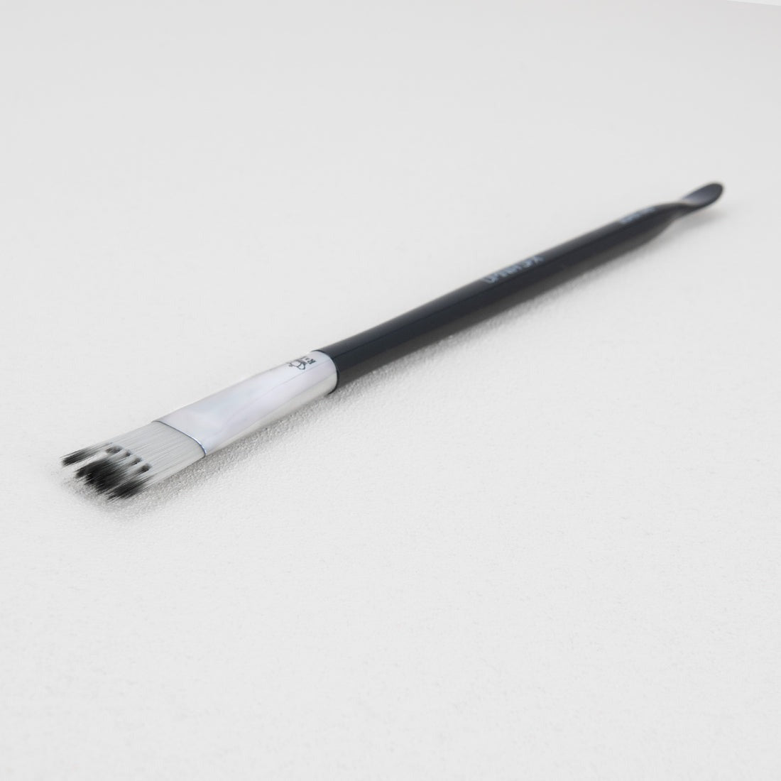 Royal & Langnickel BOMX-445 Omnia SFX Medium Wisp Brush