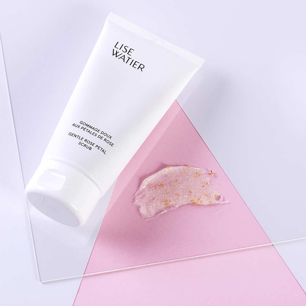 Lise Watier Gentle Rose Petal Scrub